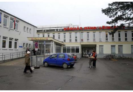 CA ACASĂ. Spitalul "Contele Tisza Istvan" din Berettyoujfalu este cel mai apropiat pentru pacienţii români. Peste 300 de conaţionali au fost internaţi aici în cursul anului trecut